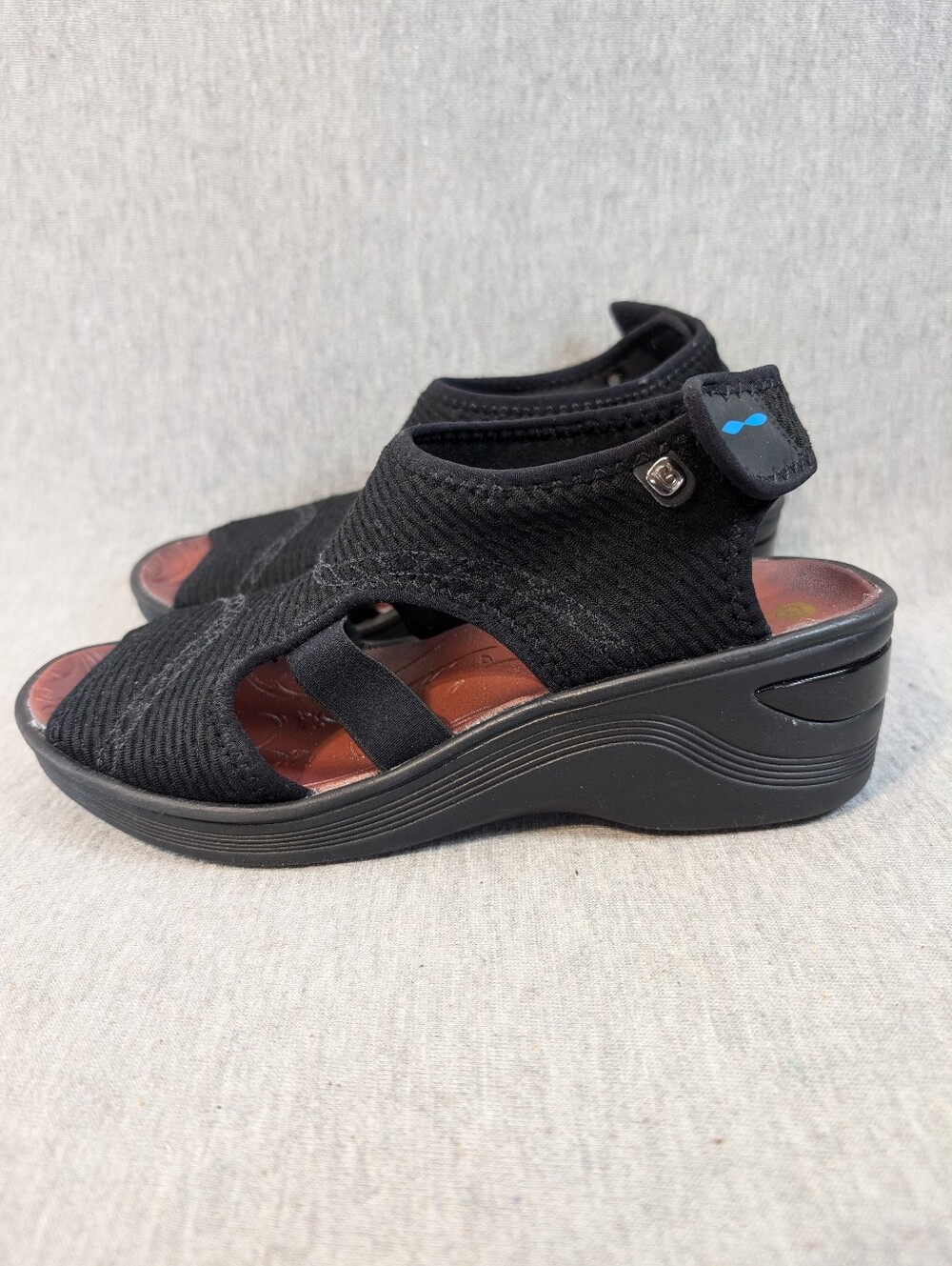 Bzees Dream Wedge Sandals Women's 8M Black Open Toe